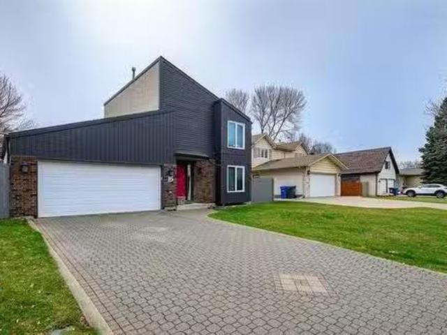 House for sale in East St. Paul, Manitoba