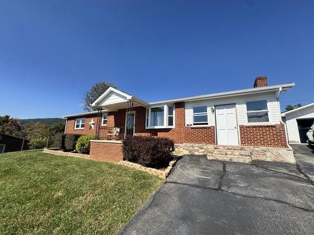 House for sale in Troutville, Botetourt County