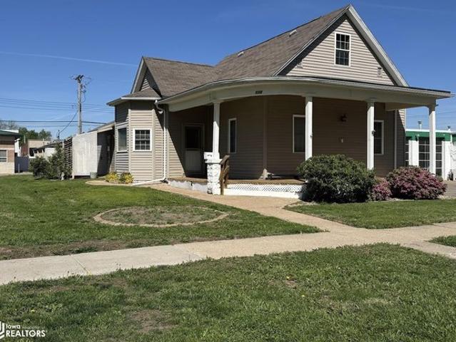 House for sale in West Burlington, Iowa