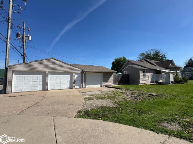 House for sale in West Burlington, Iowa
