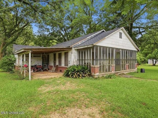 House for sale in Mendenhall, Mississippi