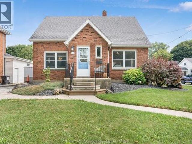 House for sale in Chatham–kent, Ontario