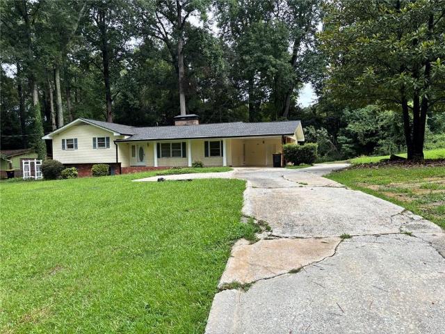 House for sale in Fairburn, Georgia