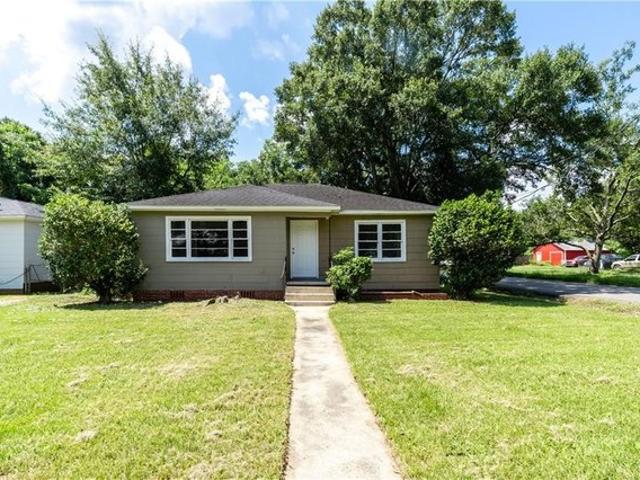 House for sale in Chickasaw, Alabama