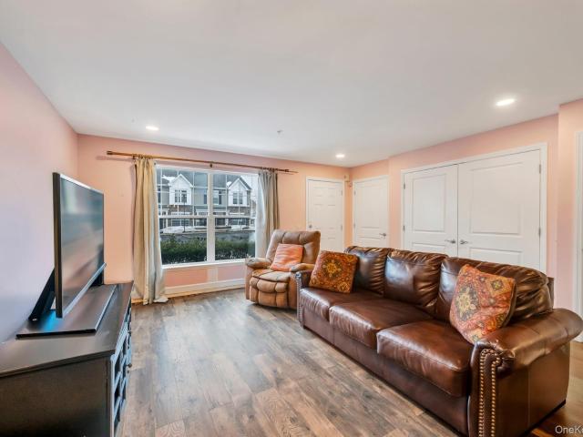 Condo for sale in Bohemia, New York