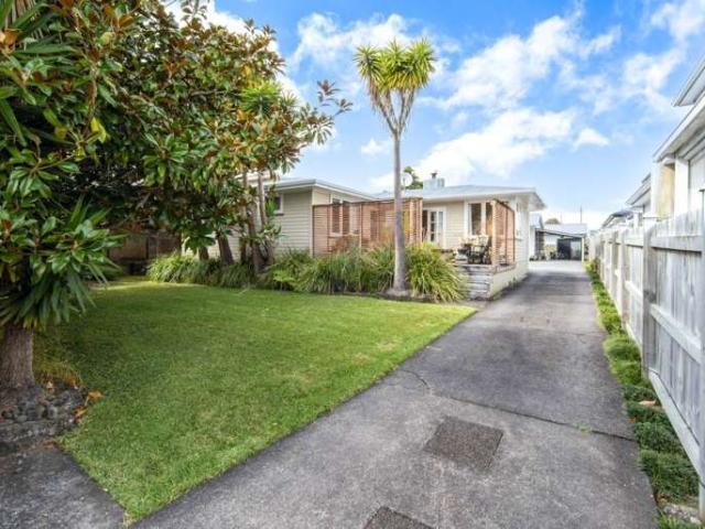House for rent in Te Atatū Peninsula, Henderson-Massey