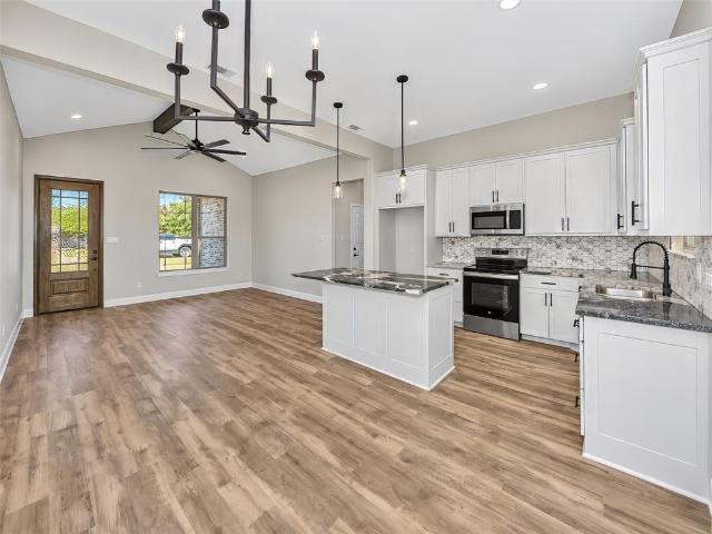 House for sale in Glen Rose, Somervell County