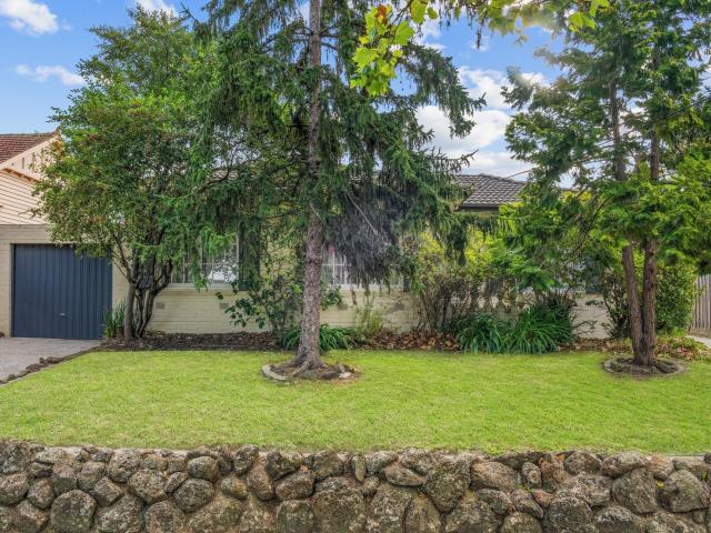 House for rent in Surrey Hills