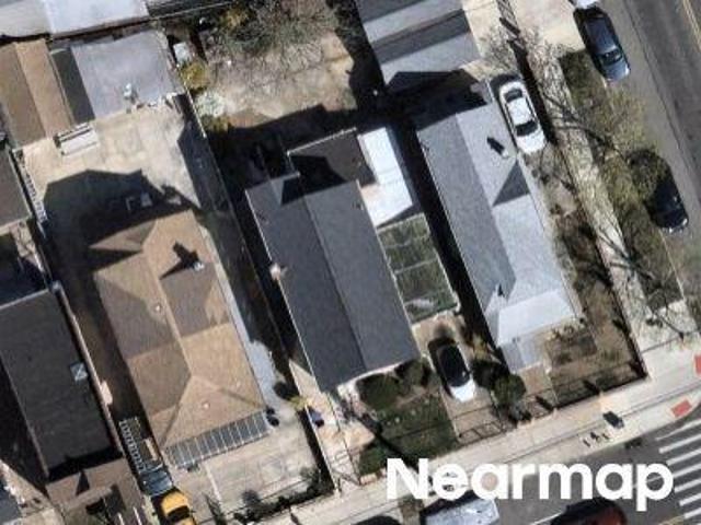 House for sale in Queens, Arverne
