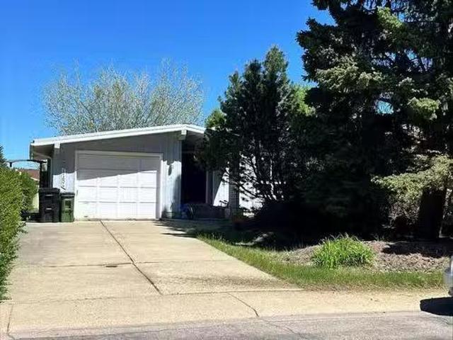 House for sale in Wedgewood, Alberta