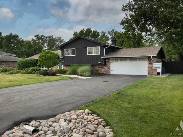 House for sale in Mokena, Illinois