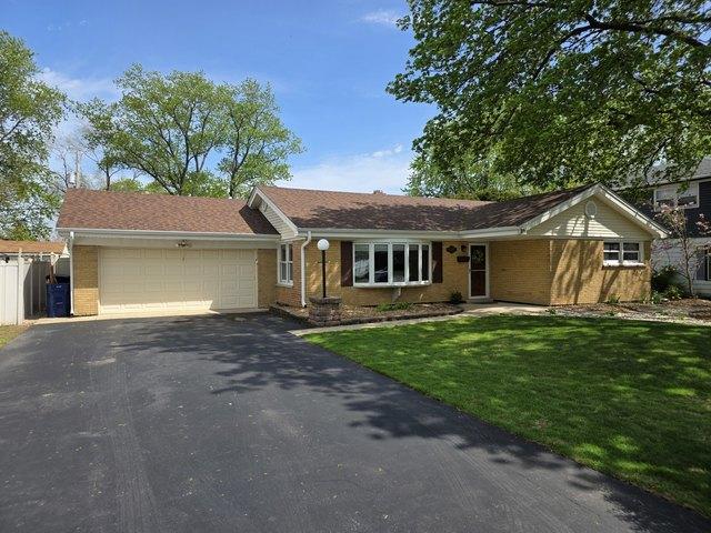 House for sale in Worth, Illinois