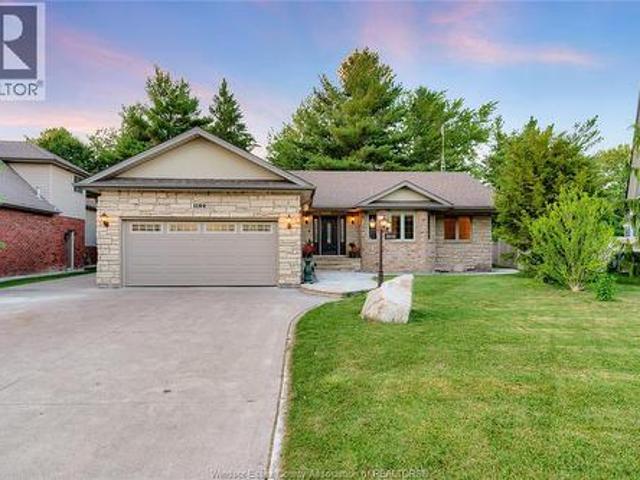 House for sale in Emeryville, Lakeshore
