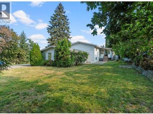 House for sale in Salmon Arm, British Columbia