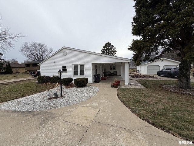 House for sale in Fulton, Illinois