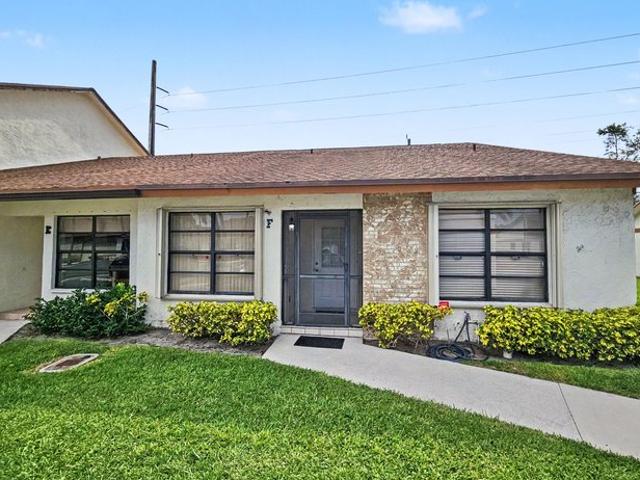 Townhouse for sale in Greenacres, Florida