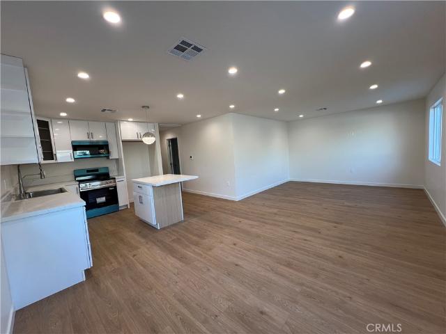 Property for rent in Canoga Park, California