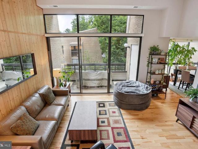 Condo for sale in Virginia
