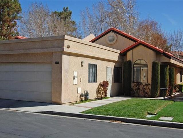 House for sale in Apple Valley, California