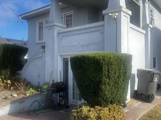 House for sale in Oakland, Alameda County