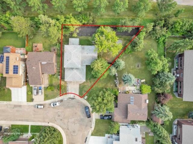 House for sale in Blue Quill, Edmonton