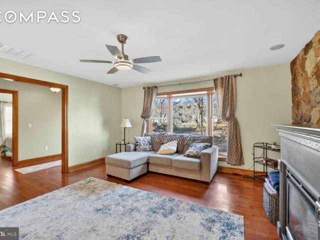 House for sale in Shady Side, Maryland