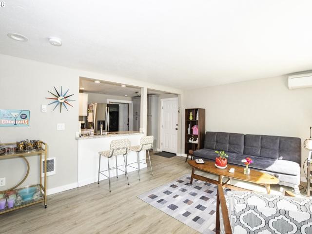 House for sale in College Hill, Eugene