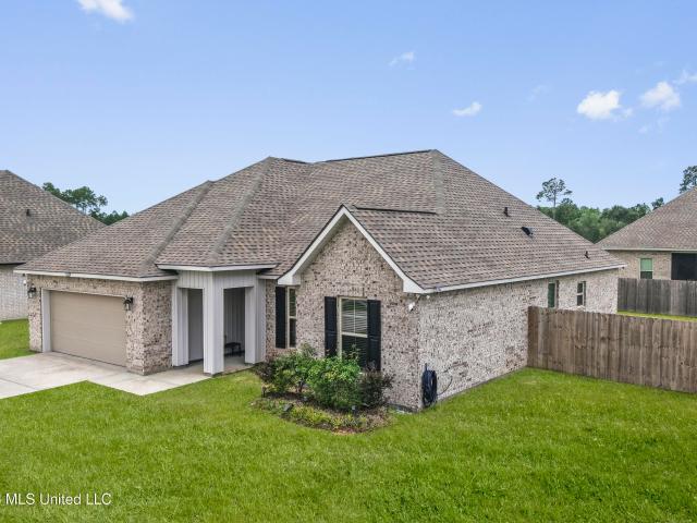 House for sale in Ocean Springs, Mississippi
