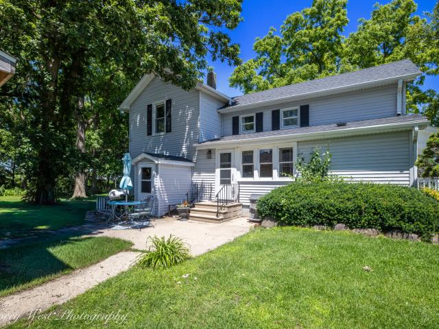 House for sale in Hinckley, Illinois