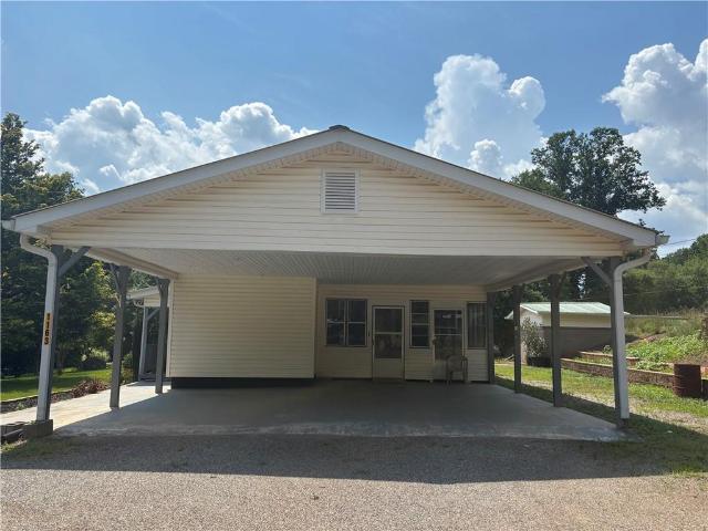 House for sale in Dahlonega, Georgia