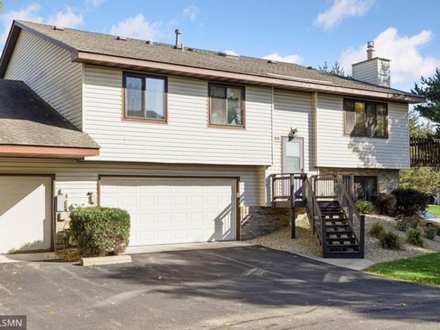 Townhouse for sale in Maple Grove, Hennepin County