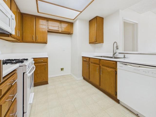 Apartment for rent in Studio City Neighborhood Council District, Canoga Park