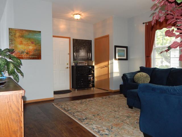 Townhouse for sale in Mchenry, Illinois