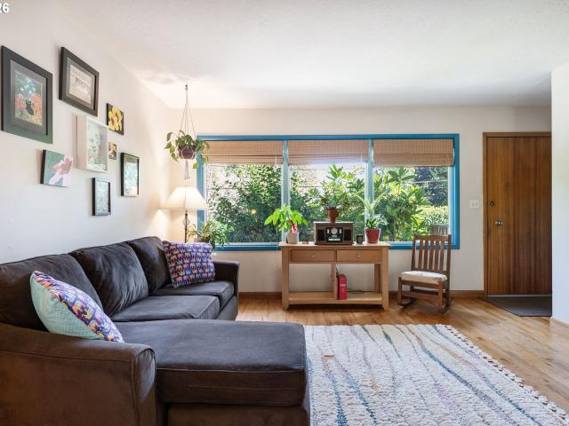 House for sale in Lake Road, Milwaukie