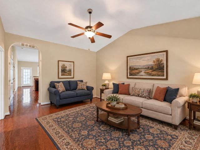Townhouse for sale in Burlington, Alamance County