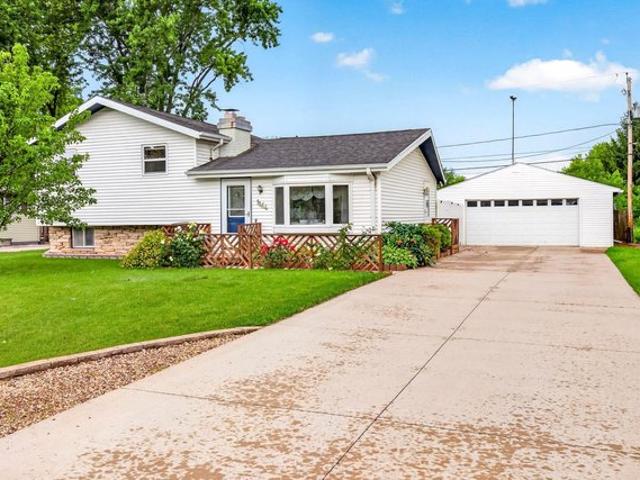 House for sale in Menasha, Winnebago County