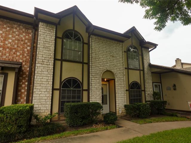 Townhouse for sale in Meadows Place, Texas