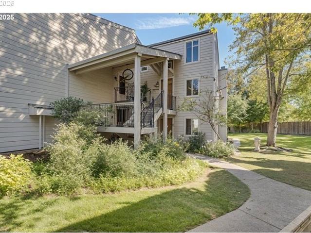 Condo for sale in Oregonia