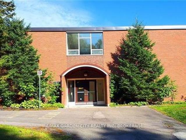 Commercial for rent in Niagara, Ontario