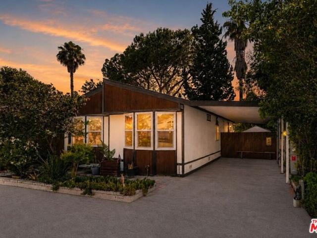 Condo for sale in Topanga, California