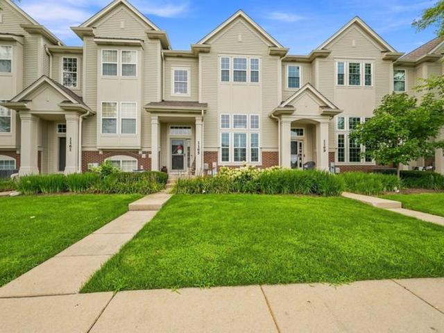 Condo for sale in North Aurora, Illinois