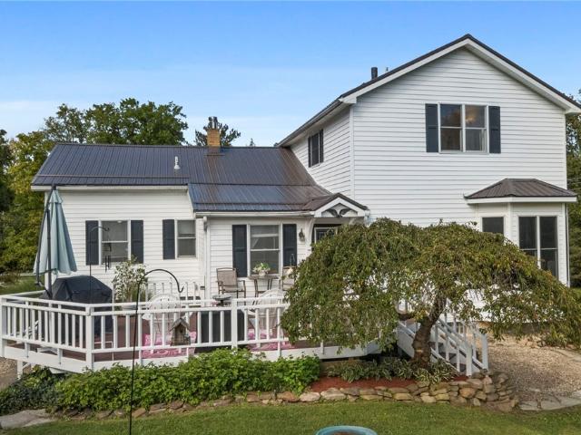 House for sale in Newbury, Geauga County
