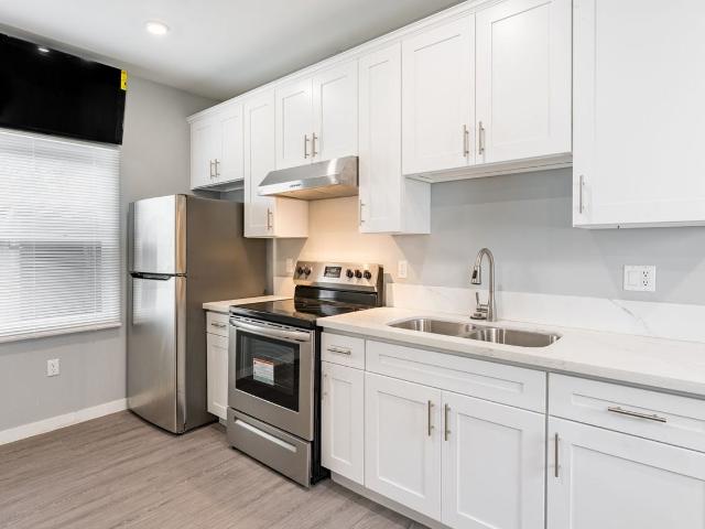 Apartment for rent in Canoga Park, California