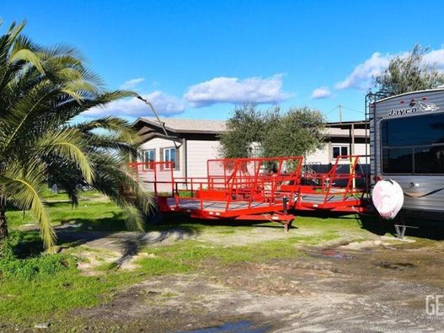 Farm for sale in Delano, Kern County