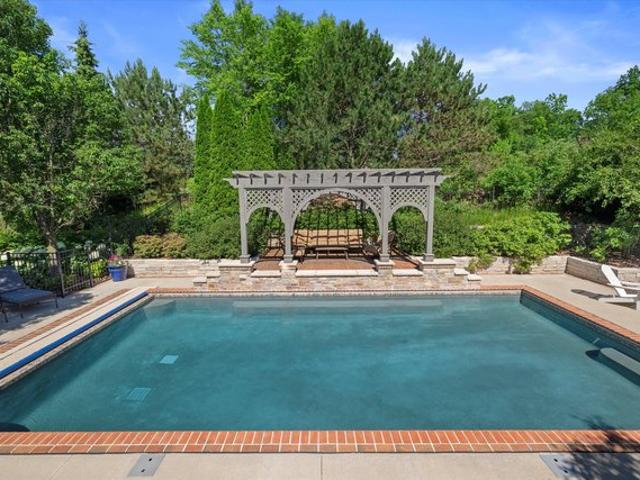 House for sale in Hartland, Wisconsin