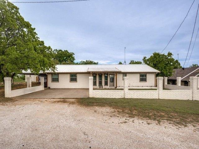 House for sale in Jacksboro, Texas