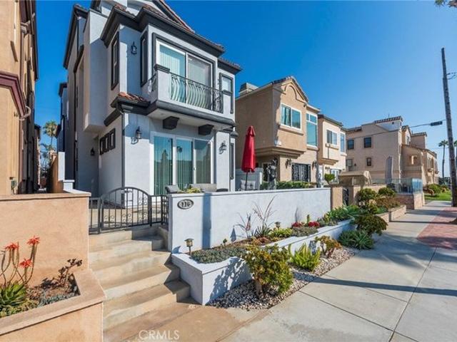 House for sale in Huntington Beach, California