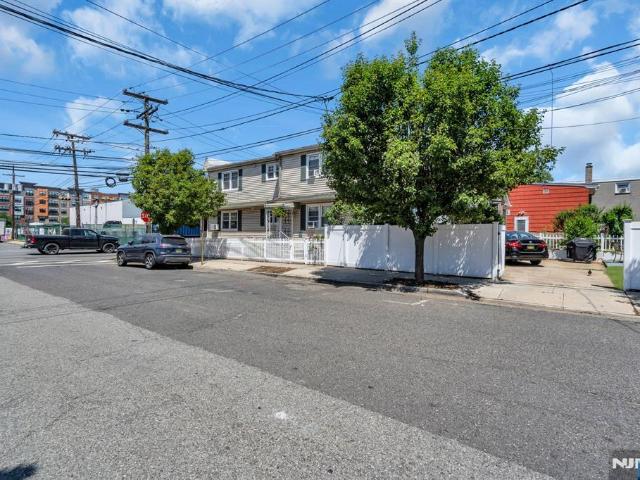 House for sale in Hudson, New Jersey