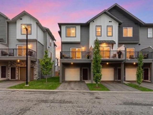 Townhouse for sale in Northwest, Alberta