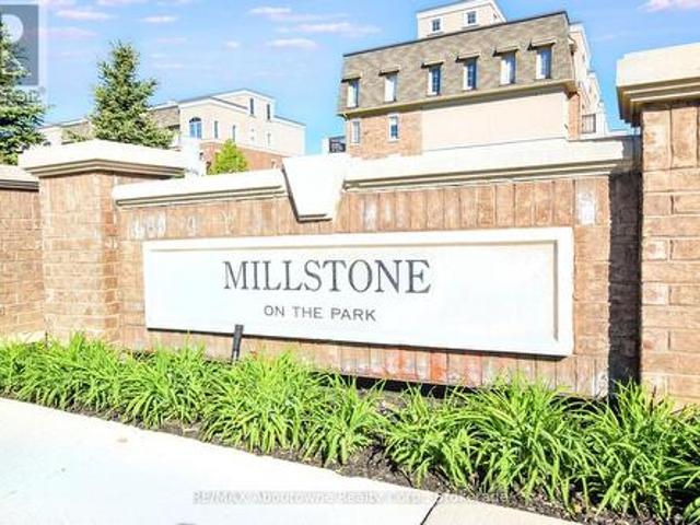 Townhouse for rent in Oakville, Ontario